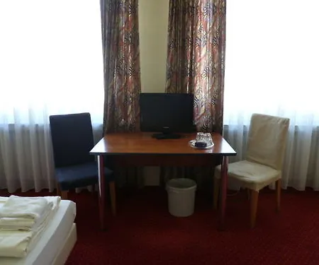 Domo Mondial Hotel 2*