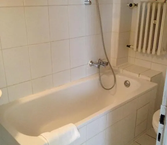 Domo Mondial Отель