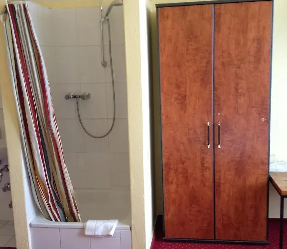 Отель Domo Mondial 2*