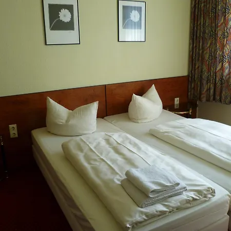 מלון Domo Mondial 2*