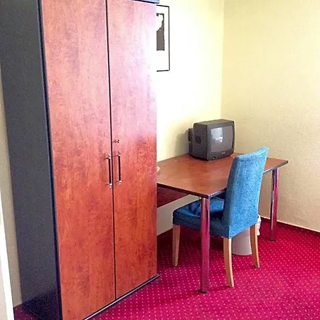 Domo Mondial Hotel