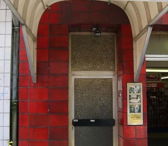 Domo Mondial Hotel 2*