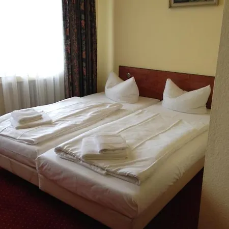 Domo Mondial Hotel